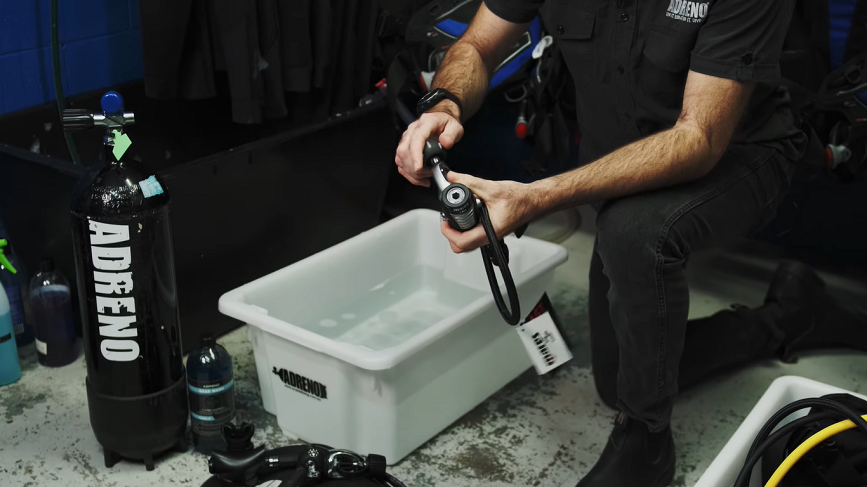 cleaning scuba diving gear