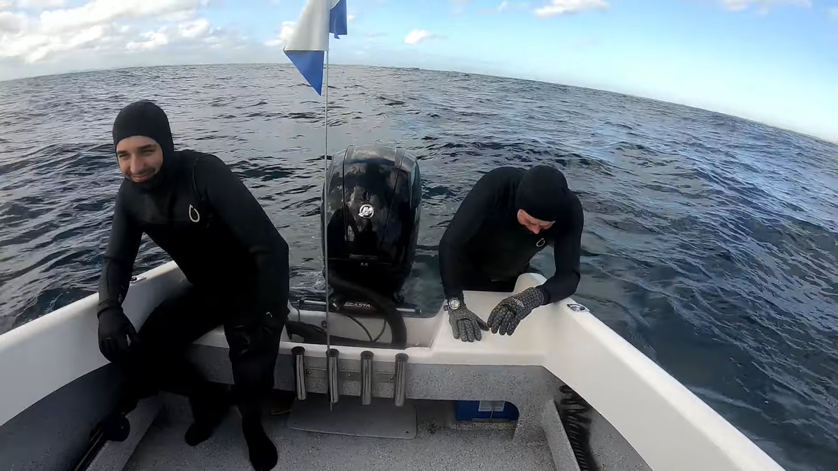diving safety around boats