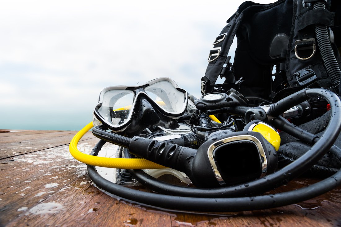 Essential Scuba Diving Gear & How to Choose it