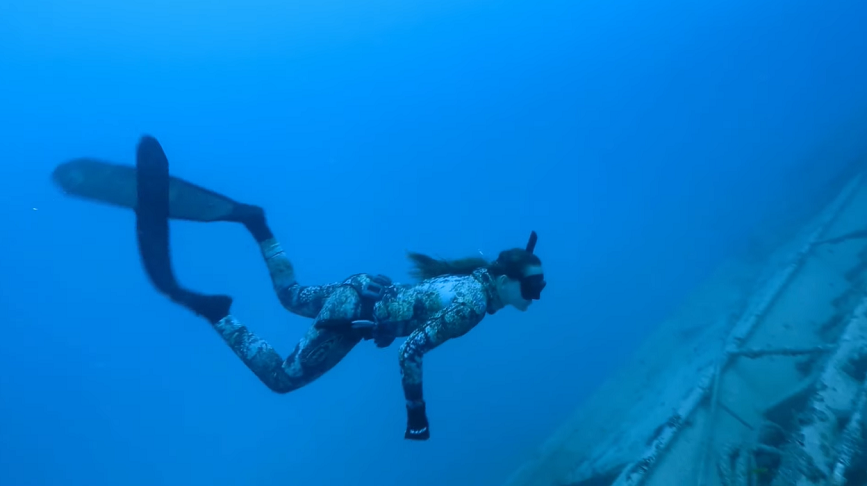 woman spearfisher