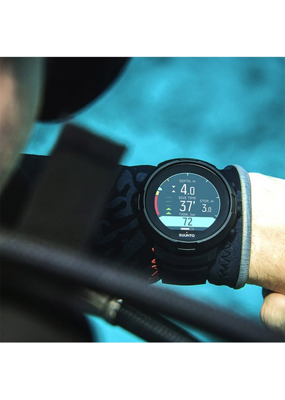 Suunto D5 All Black with USB Cable