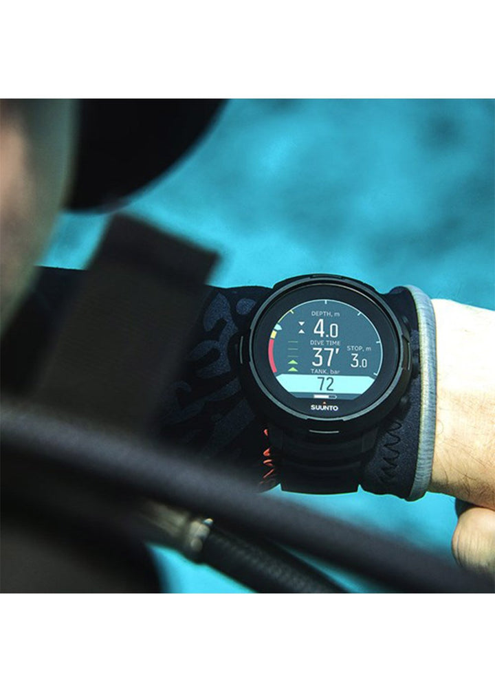 Suunto D5 All Black with USB Cable