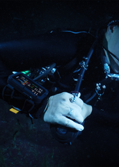 Suunto Nautic Wrist Dive Computer and Transmitter Bundle Pack - Bungee Strap