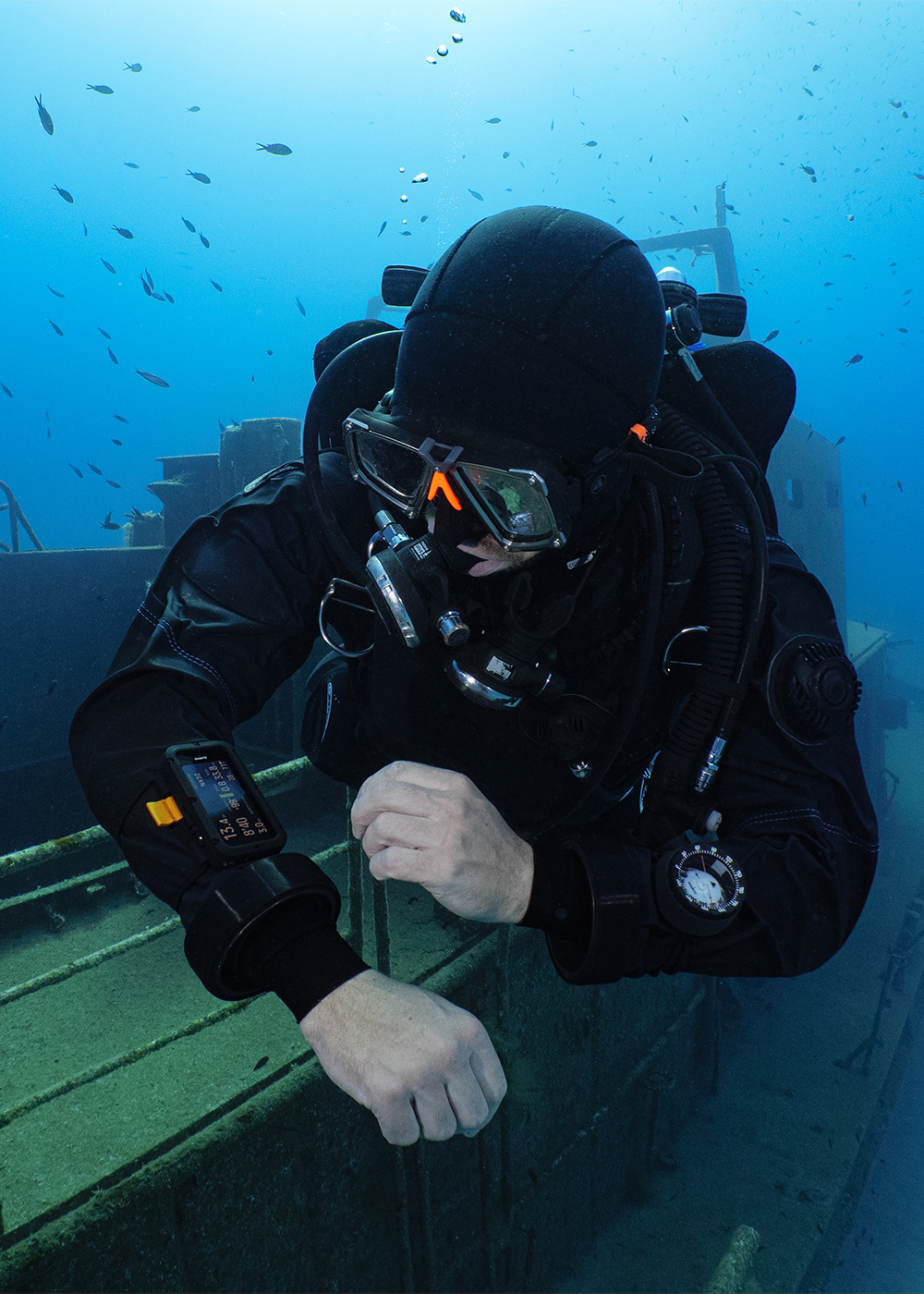 Suunto Nautic Wrist Dive Computer and Transmitter Bundle Pack - Bungee Strap